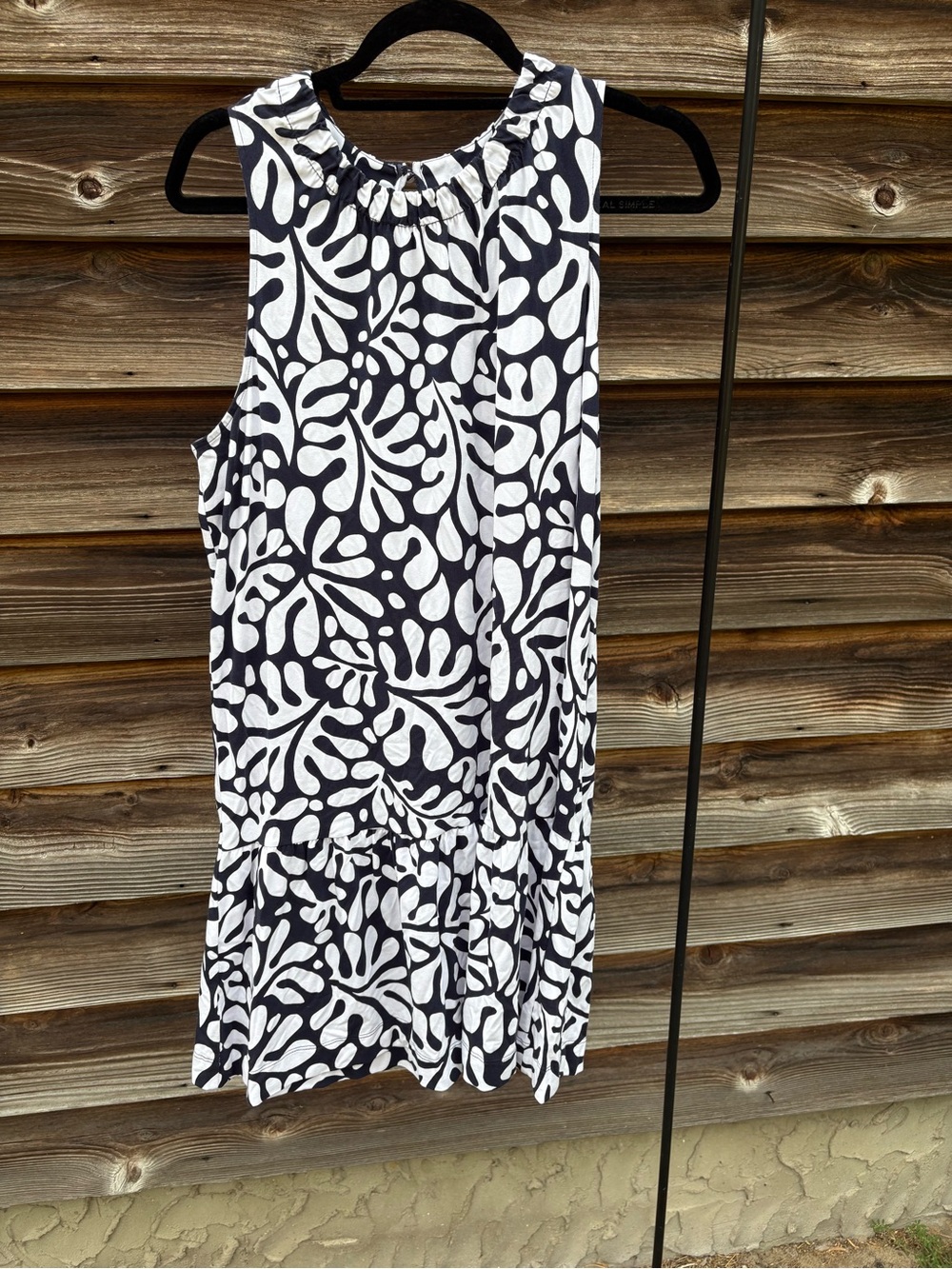 LOFT Navy and White Leaf-Print Sleeveless Dress